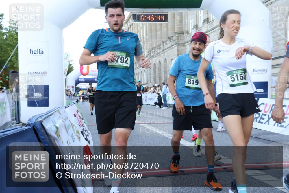 07.09.2025 - BARMER Alsterlauf Strokosch-Dieckow http://msf.ph/oto/8720470 07.09.2025 09:46:42 Ziel 2178, 2357, 2404, 2721, 2792, 3788, 4134, 4484, 4865, 5141, 5150, 5387, 5584, 5724, 5729, 6011, 6166, 6286, 8011, 8191, 8470 meine-sportfotos.de