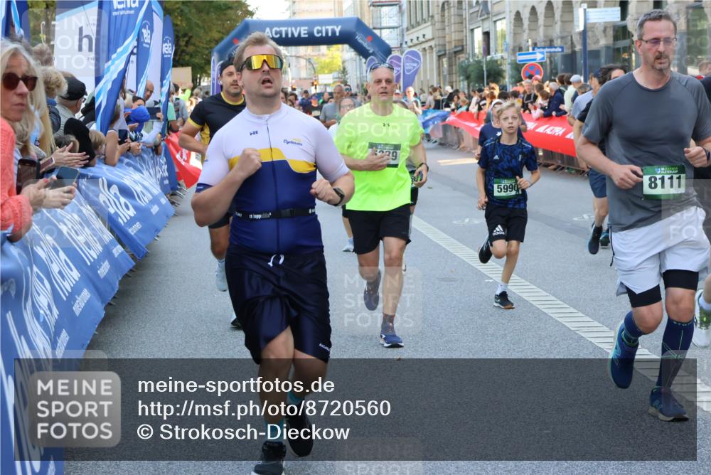 07.09.2025 - BARMER Alsterlauf Strokosch-Dieckow http://msf.ph/oto/8720560 07.09.2025 10:00:00 Ziel 2350, 2513, 2864, 3039, 3260, 3698, 3768, 3857, 3859, 3860, 4351, 4424, 4425, 4485, 4500, 4505, 4709, 4751, 4781, 4856, 4867, 4917, 4993, 5108, 5314, 5359, 5471, 5726, 5744, 5767, 5851, 5957, 6084, 6098 meine-sportfotos.de