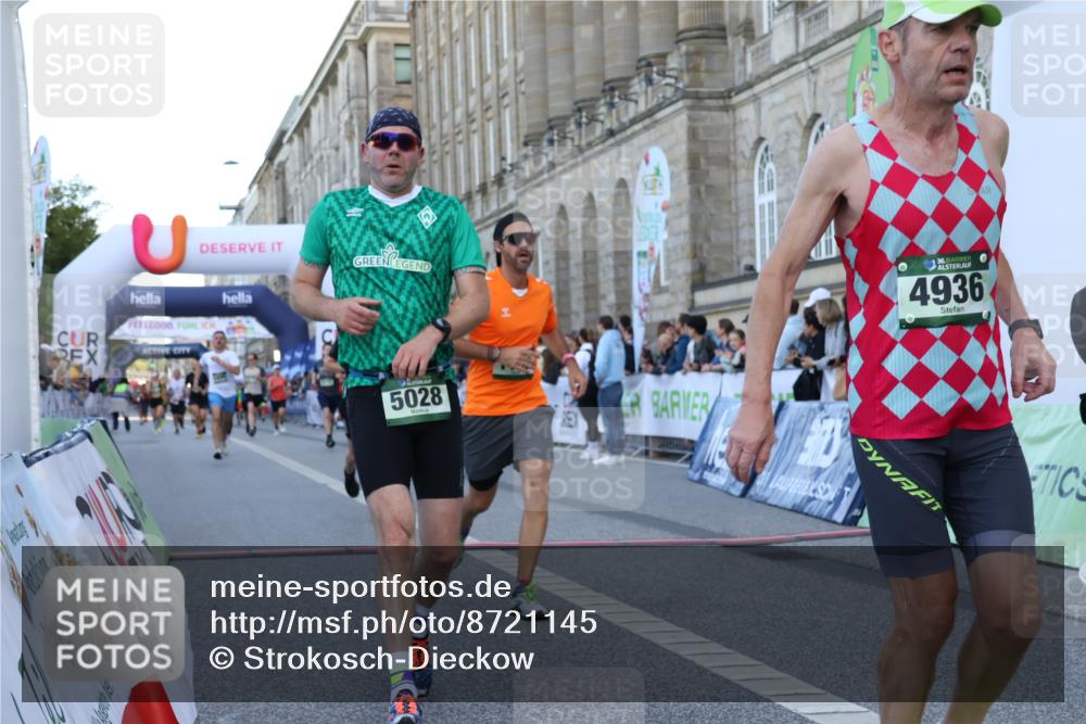 07.09.2025 - BARMER Alsterlauf Strokosch-Dieckow http://msf.ph/oto/8721145 07.09.2025 09:51:23 Ziel 2162, 2203, 2322, 2683, 2900, 3476, 3835, 4835, 4936, 5028, 5772, 5899, 6162, 6176, 8174 meine-sportfotos.de