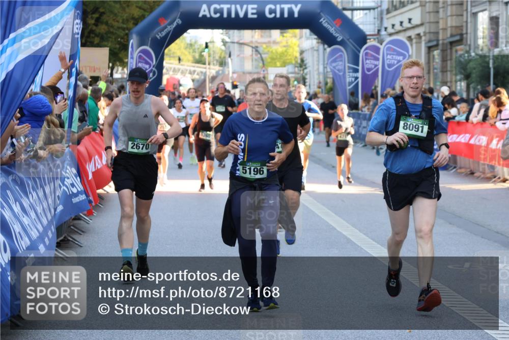 07.09.2025 - BARMER Alsterlauf Strokosch-Dieckow http://msf.ph/oto/8721168 07.09.2025 09:58:19 Ziel 2210, 2297, 2375, 2483, 2640, 2762, 2803, 2867, 2988, 3040, 3050, 3207, 3266, 3394, 3479, 3482, 3593, 3631, 3666, 3704, 4119, 4135, 4219, 4227, 4423, 4558, 4559, 4698, 4828, 4872, 4972, 5147, 5498, 5793, 5882, 5955, 5981, 6001, 6160, 6161, 6340, 8239, 8334, 8387, 8388 meine-sportfotos.de