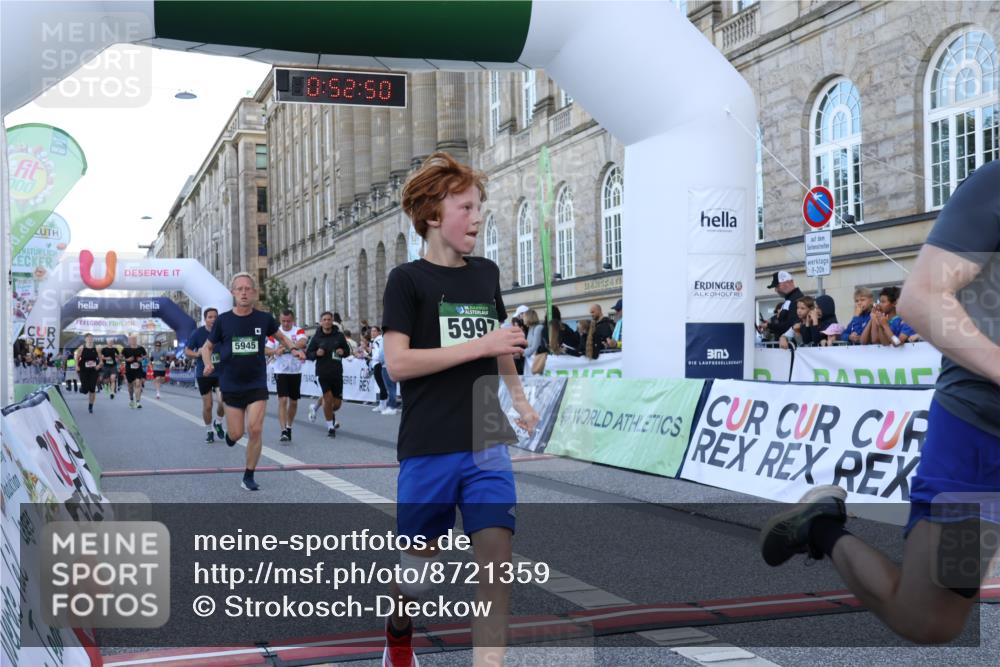 07.09.2025 - BARMER Alsterlauf Strokosch-Dieckow http://msf.ph/oto/8721359 07.09.2025 09:52:48 Ziel 2310, 2904, 3959, 4195, 4439, 4478, 4848, 4880, 4983, 5005, 5453, 5543, 5585, 5945, 5997, 6017, 8118 meine-sportfotos.de