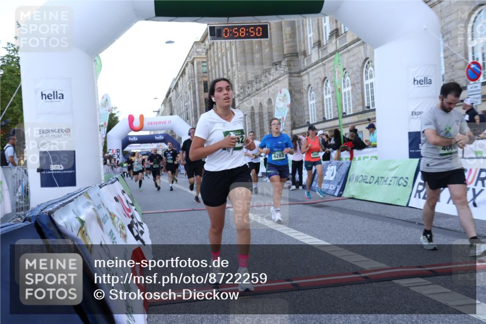 07.09.2025 - BARMER Alsterlauf Strokosch-Dieckow http://msf.ph/oto/8722259 07.09.2025 09:58:48 Ziel 2729, 2730, 2740, 2984, 3207, 3347, 3813, 4006, 4229, 4283, 4843, 4873, 4900, 5260, 5567, 5685, 5793, 5929, 5930, 5981, 6001, 8042 meine-sportfotos.de