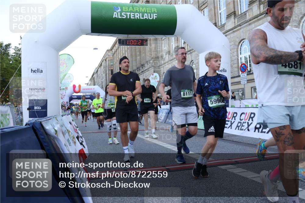 07.09.2025 - BARMER Alsterlauf Strokosch-Dieckow http://msf.ph/oto/8722559 07.09.2025 10:00:19 Ziel 2305, 2313, 2424, 2588, 2757, 3065, 3066, 3675, 3743, 4044, 4464, 4626, 4638, 4681, 4815, 4964, 4998, 5003, 5027, 5339, 5557, 5576, 5802, 5990, 6029, 6168, 6230, 8051, 8098, 8111, 8397 meine-sportfotos.de