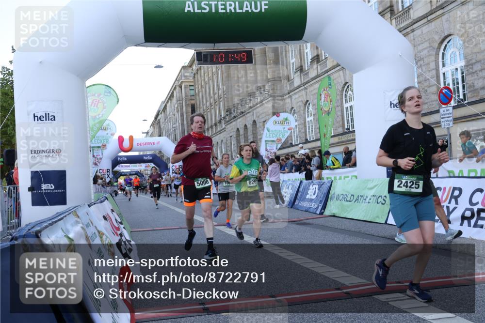 07.09.2025 - BARMER Alsterlauf Strokosch-Dieckow http://msf.ph/oto/8722791 07.09.2025 10:01:48 Ziel 1007, 2425, 2602, 2931, 3060, 3214, 3215, 3695, 4139, 4190, 4831, 4875, 4938, 4976, 5000, 5220, 5289, 5411, 6097, 6243, 6261, 8057, 8402 meine-sportfotos.de