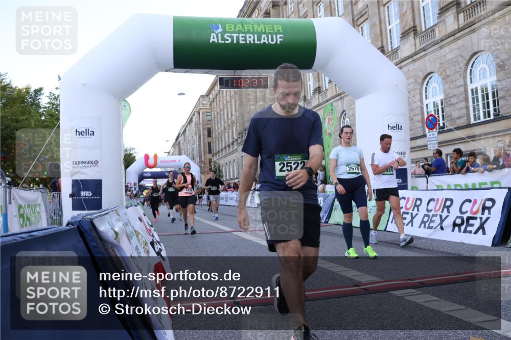 07.09.2025 - BARMER Alsterlauf Strokosch-Dieckow http://msf.ph/oto/8722911 07.09.2025 10:02:35 Ziel 2347, 2522, 2667, 2675, 2766, 3375, 3431, 3498, 3524, 3659, 3762, 3826, 4707, 4708, 4861, 5093, 5181, 5312, 5611, 5774, 5857, 5891, 6058, 6091, 8215, 8261, 8294 meine-sportfotos.de