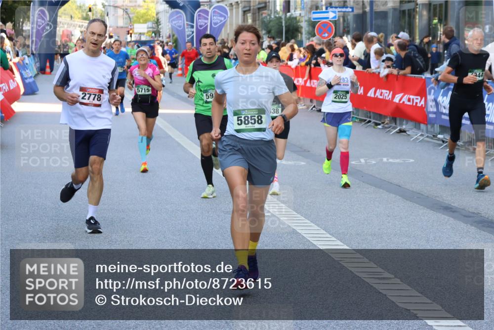 07.09.2025 - BARMER Alsterlauf Strokosch-Dieckow http://msf.ph/oto/8723615 07.09.2025 09:51:31 Ziel 2165, 2174, 2242, 2451, 2545, 2823, 2879, 3071, 3099, 3363, 3556, 3601, 3750, 3823, 3981, 4271, 4420, 4613, 4795, 4979, 5326, 5643, 5853, 5884, 5886, 5940, 5969, 6142, 6254 meine-sportfotos.de