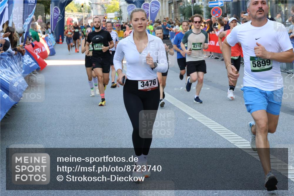 07.09.2025 - BARMER Alsterlauf Strokosch-Dieckow http://msf.ph/oto/8723740 07.09.2025 09:51:13 Ziel 2025, 2416, 2681, 2879, 3247, 3538, 4157, 4173, 4944, 5063, 5125, 5179, 5234, 5376, 5710, 5715, 5807, 5921, 8075, 8200, 8292, 8477 meine-sportfotos.de