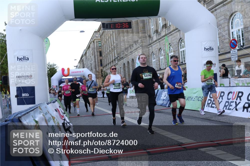 07.09.2025 - BARMER Alsterlauf Strokosch-Dieckow http://msf.ph/oto/8724000 07.09.2025 10:10:34 Ziel 1160, 2082, 2469, 2805, 2865, 2895, 2907, 3250, 3549, 3756, 3757, 4099, 4202, 4302, 4554, 4622, 4838, 4893, 4933, 4935, 5176, 5285, 5652, 5778, 5780, 5816, 5893, 5896, 8463 meine-sportfotos.de