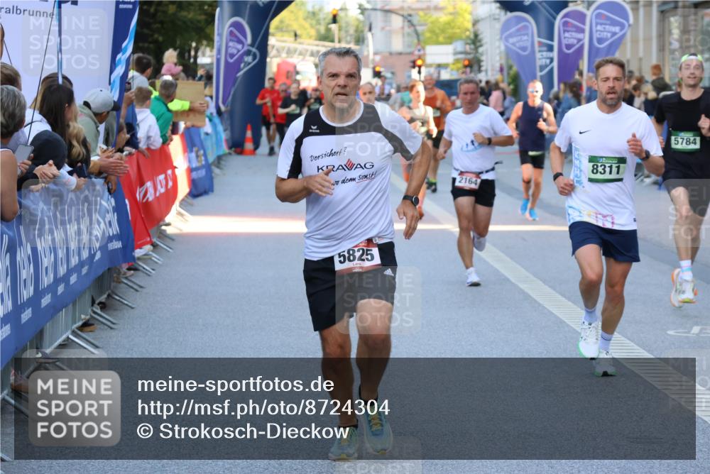 07.09.2025 - BARMER Alsterlauf Strokosch-Dieckow http://msf.ph/oto/8724304 07.09.2025 09:49:43 Ziel 2301, 2484, 2629, 2889, 2918, 3030, 3032, 3404, 3567, 3579, 4043, 4308, 4326, 4426, 4481, 4535, 4678, 4826, 4924, 5091, 5230, 5428, 5460, 5499, 5722, 6290, 8207, 8262, 8418, 8419 meine-sportfotos.de
