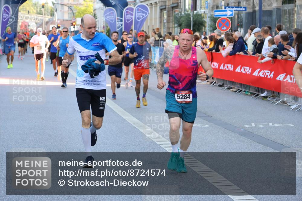 07.09.2025 - BARMER Alsterlauf Strokosch-Dieckow http://msf.ph/oto/8724574 07.09.2025 09:49:00 Ziel 2854, 2855, 2899, 2921, 3120, 3167, 3204, 3449, 3565, 3694, 4204, 4611, 4612, 4797, 5338, 5474, 5717, 5820, 5881, 5958, 6233, 6328, 8281, 8421 meine-sportfotos.de