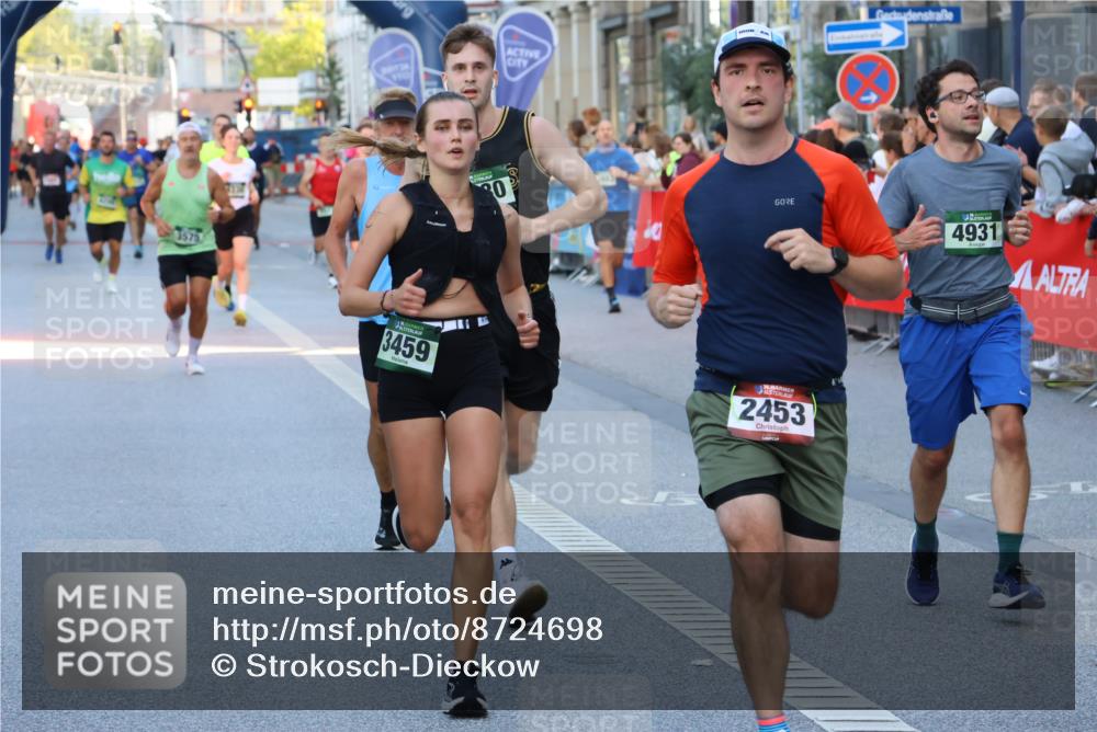 07.09.2025 - BARMER Alsterlauf Strokosch-Dieckow http://msf.ph/oto/8724698 07.09.2025 09:48:38 Ziel 2027, 2324, 2552, 2769, 2790, 2960, 3450, 3505, 3588, 4471, 4511, 4684, 5095, 5219, 5273, 5284, 5617, 5725, 5740, 5900, 6203, 6256, 8291, 8414 meine-sportfotos.de