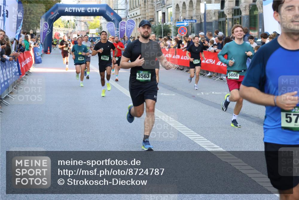 07.09.2025 - BARMER Alsterlauf Strokosch-Dieckow http://msf.ph/oto/8724787 07.09.2025 09:48:22 Ziel 2253, 2324, 2383, 2552, 2941, 3501, 3544, 3575, 3587, 3983, 4330, 4349, 4471, 4511, 4530, 4870, 5082, 5284, 5900, 6295, 8102, 8422 meine-sportfotos.de