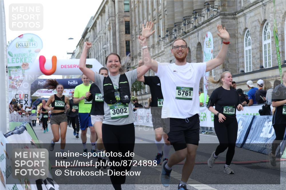 07.09.2025 - BARMER Alsterlauf Strokosch-Dieckow http://msf.ph/oto/8724898 07.09.2025 10:16:27 Ziel 2354, 2407, 2943, 2961, 3002, 3014, 3539, 3540, 3648, 3649, 3772, 3774, 3781, 3817, 4209, 4468, 4473, 4655, 5761, 8310 meine-sportfotos.de