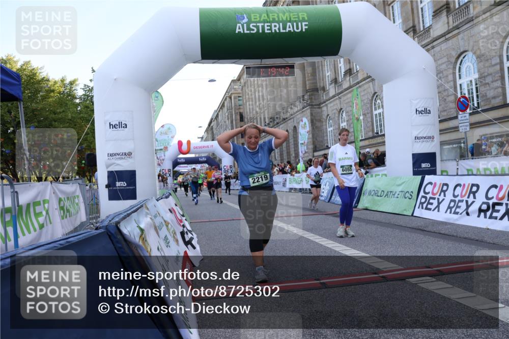 07.09.2025 - BARMER Alsterlauf Strokosch-Dieckow http://msf.ph/oto/8725302 07.09.2025 10:19:40 Ziel 2189, 2219, 2587, 3186, 3291, 3292, 3882, 4284, 4869, 5622, 5706, 6055 meine-sportfotos.de