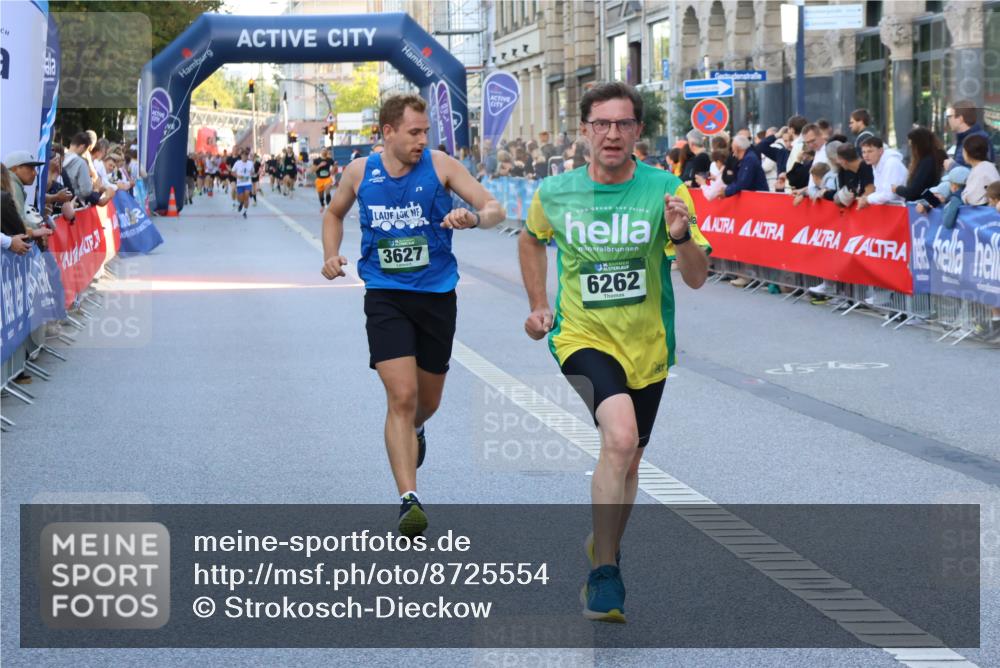 07.09.2025 - BARMER Alsterlauf Strokosch-Dieckow http://msf.ph/oto/8725554 07.09.2025 09:45:37 Ziel 2078, 2201, 2258, 2329, 2349, 2601, 2627, 2935, 3160, 3727, 3874, 3935, 4224, 4683, 4890, 5178, 5184, 5294, 5329, 5355, 5373, 5591, 5734, 5764, 5798, 6067, 6229, 8236, 8256 meine-sportfotos.de