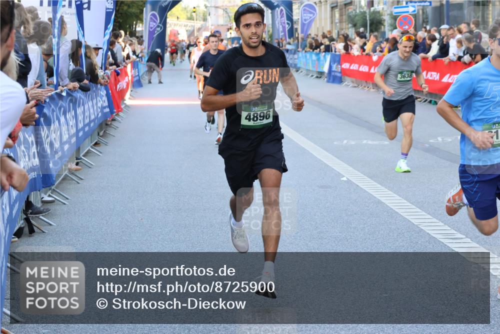07.09.2025 - BARMER Alsterlauf Strokosch-Dieckow http://msf.ph/oto/8725900 07.09.2025 09:44:28 Ziel 2389, 2561, 3305, 3306, 3702, 4095, 4543, 4599, 4925, 4959, 5126, 5246, 5317, 5388, 5488, 5500, 5913, 6006, 6116, 6320, 8458 meine-sportfotos.de