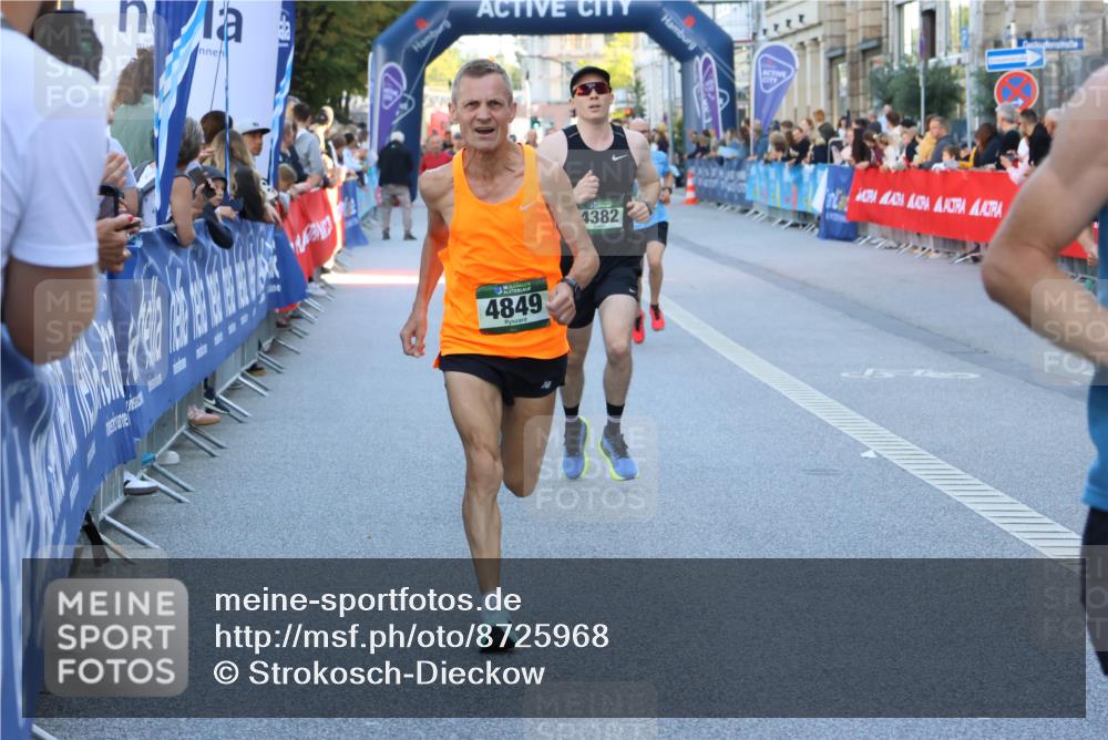 07.09.2025 - BARMER Alsterlauf Strokosch-Dieckow http://msf.ph/oto/8725968 07.09.2025 09:44:10 Ziel 2212, 2340, 2561, 2742, 2785, 3230, 3638, 4543, 4599, 4896, 5500, 5983, 6116, 6120, 6204 meine-sportfotos.de
