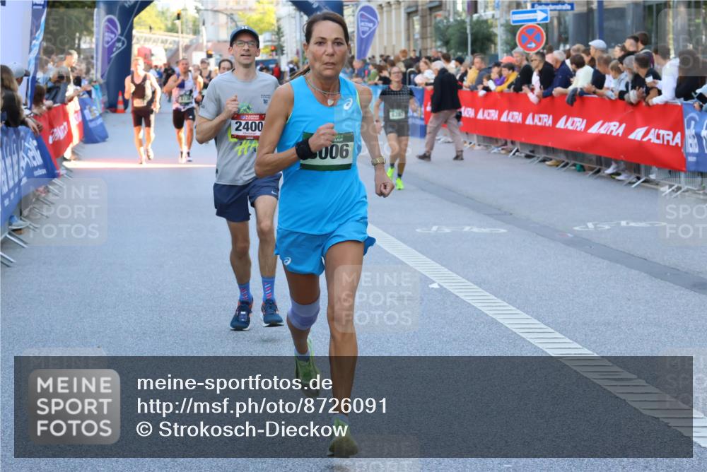 07.09.2025 - BARMER Alsterlauf Strokosch-Dieckow http://msf.ph/oto/8726091 07.09.2025 09:43:38 Ziel 2339, 2409, 2618, 2699, 2826, 3480, 4382, 4849, 4949, 5034, 5862, 6020, 6051, 6108, 6178, 6255, 8040, 8113, 8364 meine-sportfotos.de