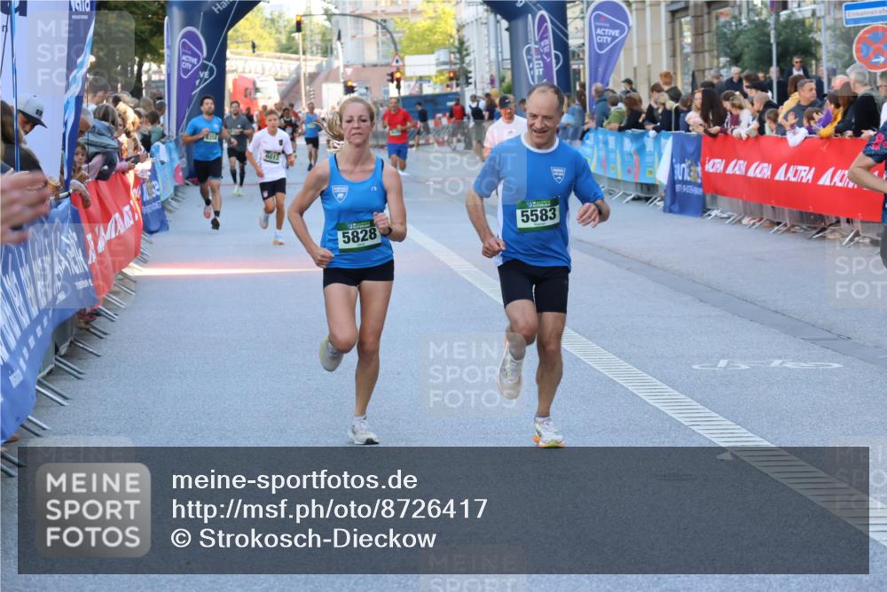 07.09.2025 - BARMER Alsterlauf Strokosch-Dieckow http://msf.ph/oto/8726417 07.09.2025 09:42:01 Ziel 2799, 2871, 3690, 3924, 4652, 5120, 5763 meine-sportfotos.de