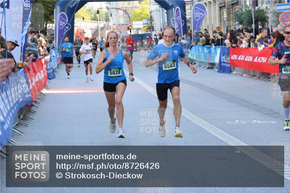 07.09.2025 - BARMER Alsterlauf Strokosch-Dieckow http://msf.ph/oto/8726426 07.09.2025 09:42:01 Ziel 2799, 2871, 3690, 3924, 4652, 5120, 5763 meine-sportfotos.de