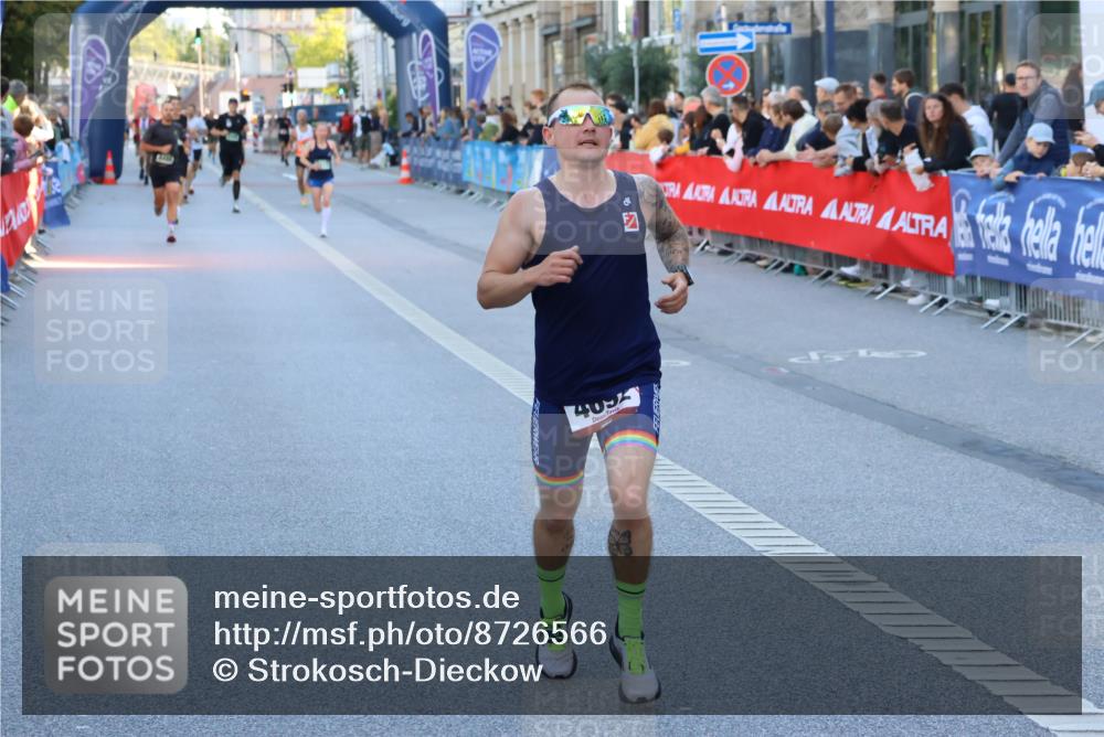07.09.2025 - BARMER Alsterlauf Strokosch-Dieckow http://msf.ph/oto/8726566 07.09.2025 09:41:18 Ziel 2097, 2694, 3163, 3597, 3906, 4383, 4665, 4745, 5149, 5476, 6125, 6139, 6306, 8375 meine-sportfotos.de