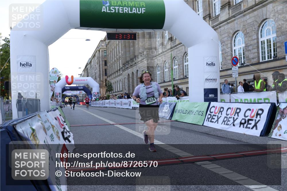 07.09.2025 - BARMER Alsterlauf Strokosch-Dieckow http://msf.ph/oto/8726570 07.09.2025 10:31:29 Ziel 4624 meine-sportfotos.de