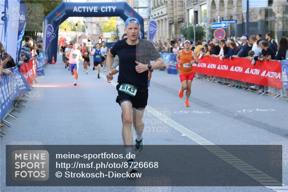 07.09.2025 - BARMER Alsterlauf Strokosch-Dieckow http://msf.ph/oto/8726668 07.09.2025 09:40:47 Ziel 3097, 3516, 3852, 4692, 8232 meine-sportfotos.de