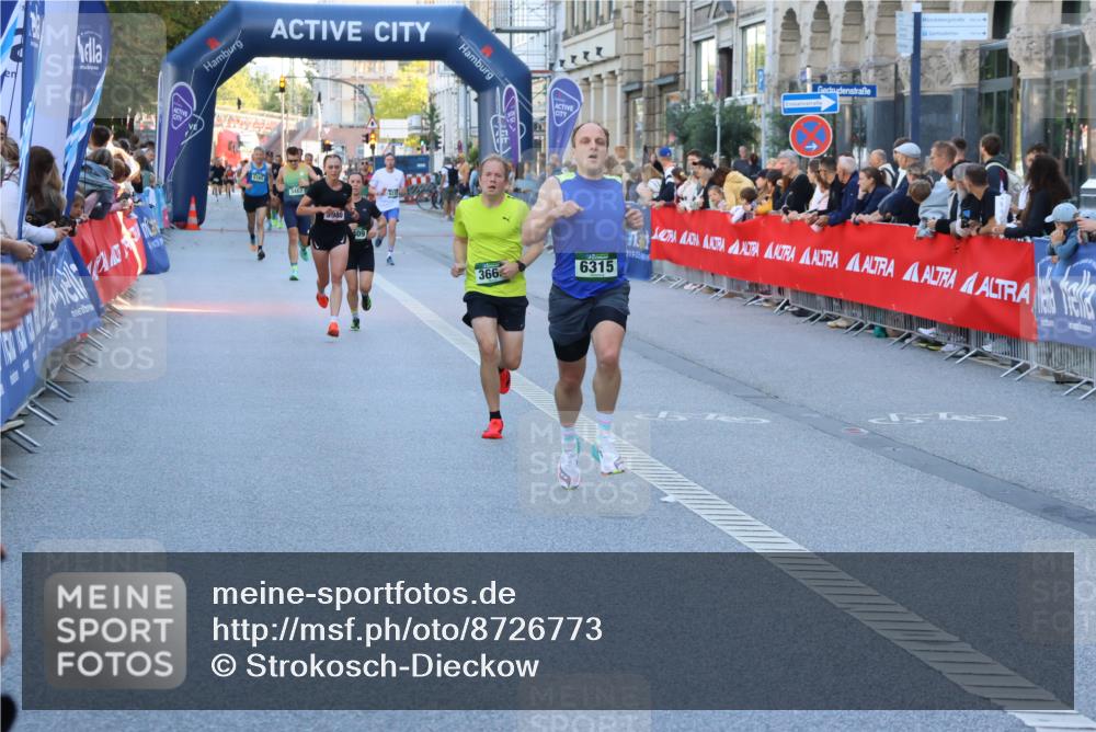 07.09.2025 - BARMER Alsterlauf Strokosch-Dieckow http://msf.ph/oto/8726773 07.09.2025 09:40:14 Ziel 2017, 2358, 2914, 3673, 3979, 4005, 5143, 5243, 5525, 5635, 6040, 8173, 8337 meine-sportfotos.de
