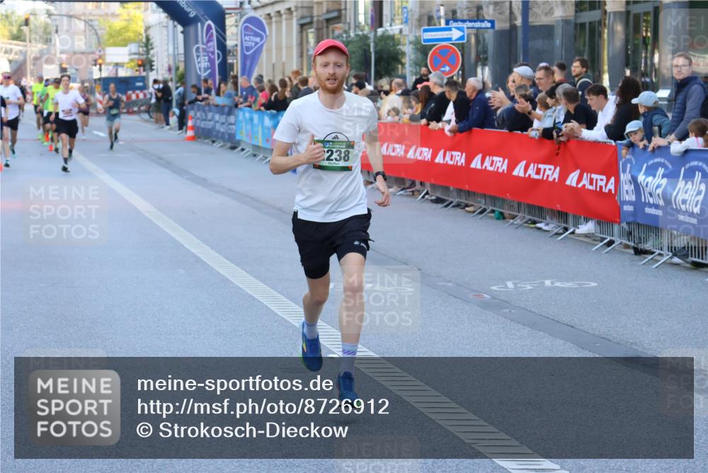 07.09.2025 - BARMER Alsterlauf Strokosch-Dieckow http://msf.ph/oto/8726912 07.09.2025 09:38:56 Ziel 2083, 3380, 3598, 3633, 3670, 4521, 4526, 4676, 4695, 4798, 5080, 5209, 5790, 5964, 5965, 5995, 6172, 6209, 6308, 8343 meine-sportfotos.de
