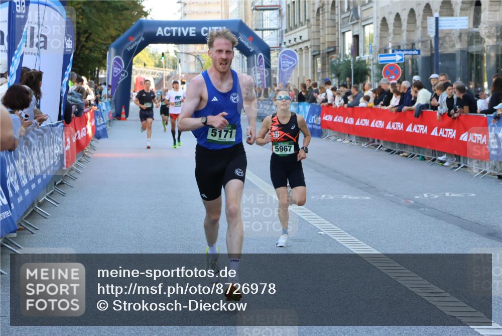 07.09.2025 - BARMER Alsterlauf Strokosch-Dieckow http://msf.ph/oto/8726978 07.09.2025 09:37:21 Ziel 2704, 3118, 4782, 4855, 5976 meine-sportfotos.de
