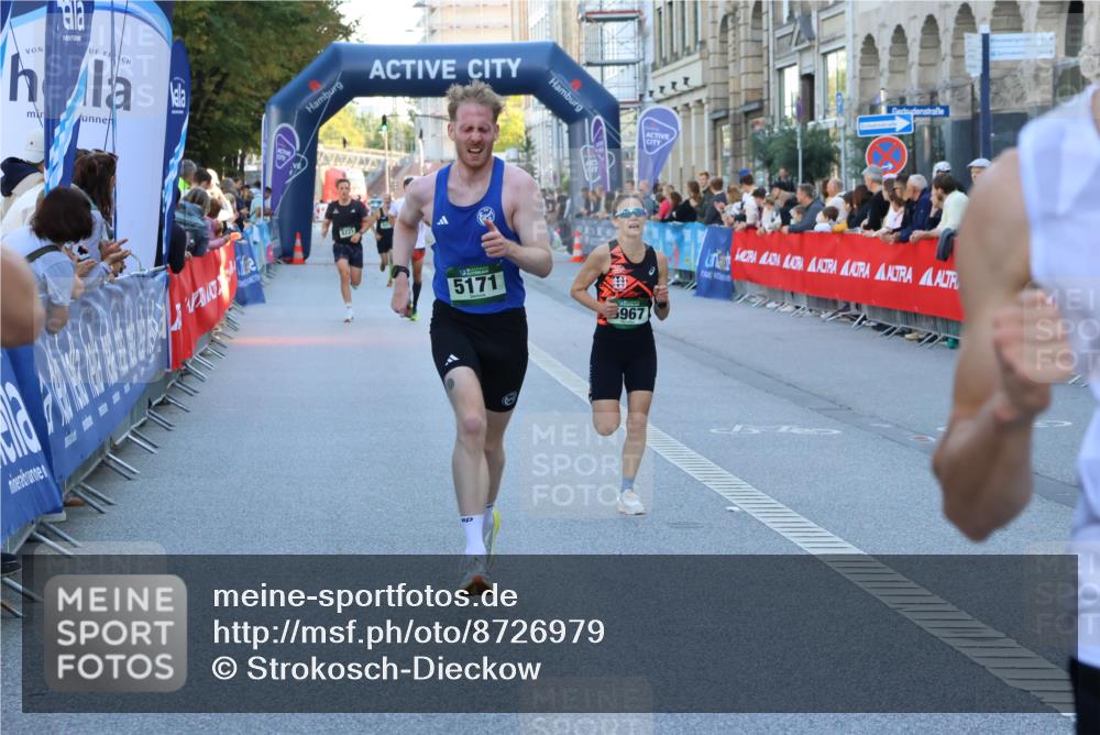 07.09.2025 - BARMER Alsterlauf Strokosch-Dieckow http://msf.ph/oto/8726979 07.09.2025 09:37:21 Ziel 2704, 3118, 4782, 4855, 5976 meine-sportfotos.de