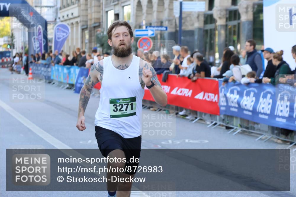 07.09.2025 - BARMER Alsterlauf Strokosch-Dieckow http://msf.ph/oto/8726983 07.09.2025 09:37:14 Ziel 2704, 4782, 4855, 8077, 8221 meine-sportfotos.de