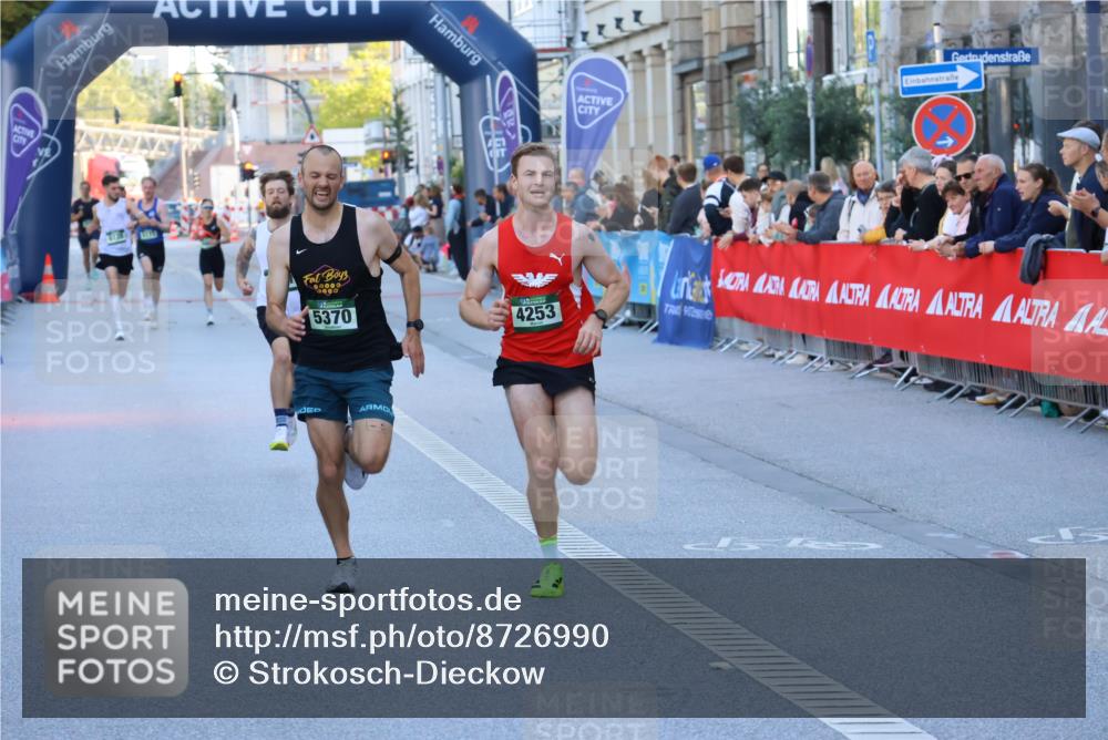 07.09.2025 - BARMER Alsterlauf Strokosch-Dieckow http://msf.ph/oto/8726990 07.09.2025 09:37:09 Ziel 8077, 8221 meine-sportfotos.de