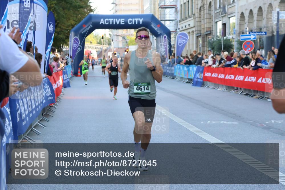 07.09.2025 - BARMER Alsterlauf Strokosch-Dieckow http://msf.ph/oto/8727045 07.09.2025 09:36:04 Ziel 27, 2012, 2529, 2779, 4647, 5660 meine-sportfotos.de