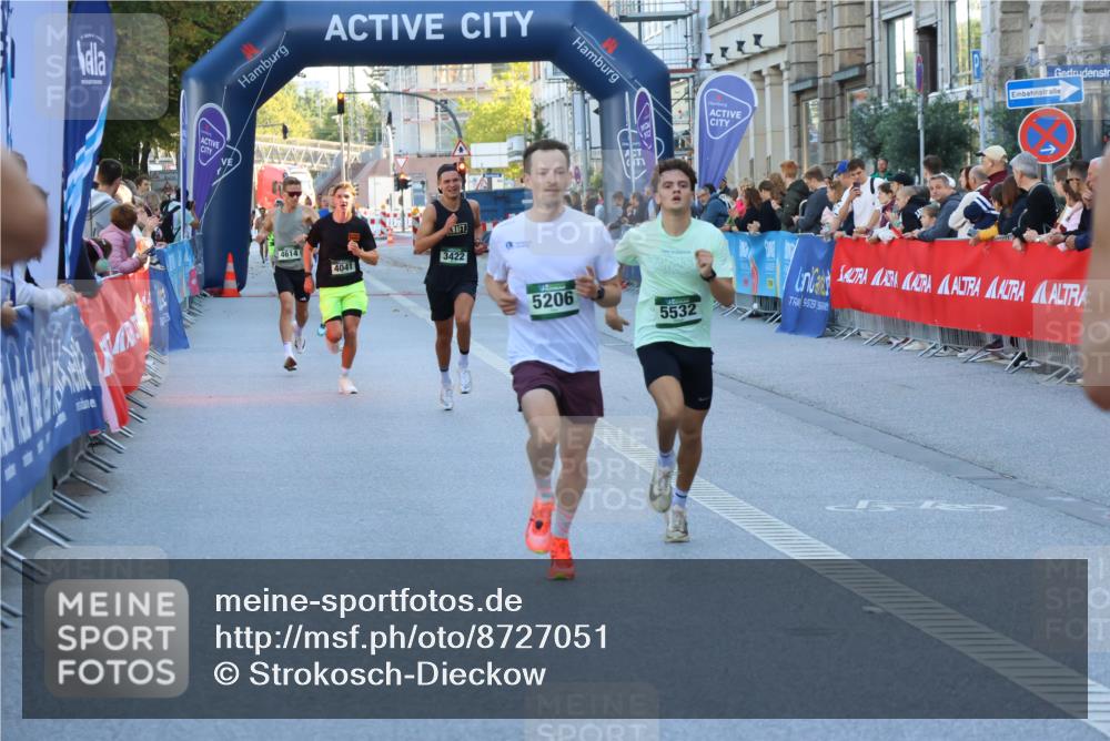 07.09.2025 - BARMER Alsterlauf Strokosch-Dieckow http://msf.ph/oto/8727051 07.09.2025 09:35:57 Ziel 27, 2012, 2529, 2779, 3417, 4647, 4685 meine-sportfotos.de