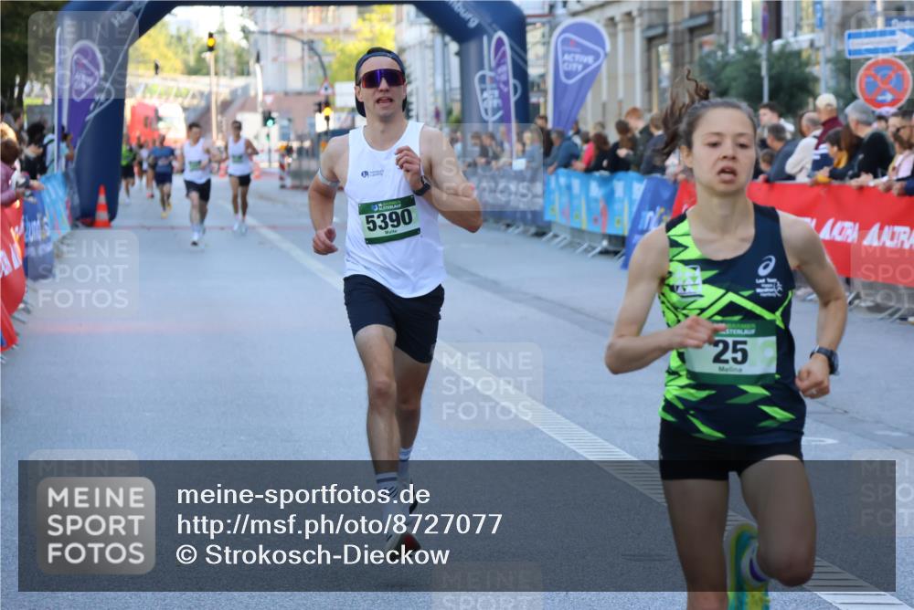 07.09.2025 - BARMER Alsterlauf Strokosch-Dieckow http://msf.ph/oto/8727077 07.09.2025 09:35:30 Ziel 3422, 3841, 4041, 4252, 5148, 5206, 5532, 5666, 6316, 8008 meine-sportfotos.de