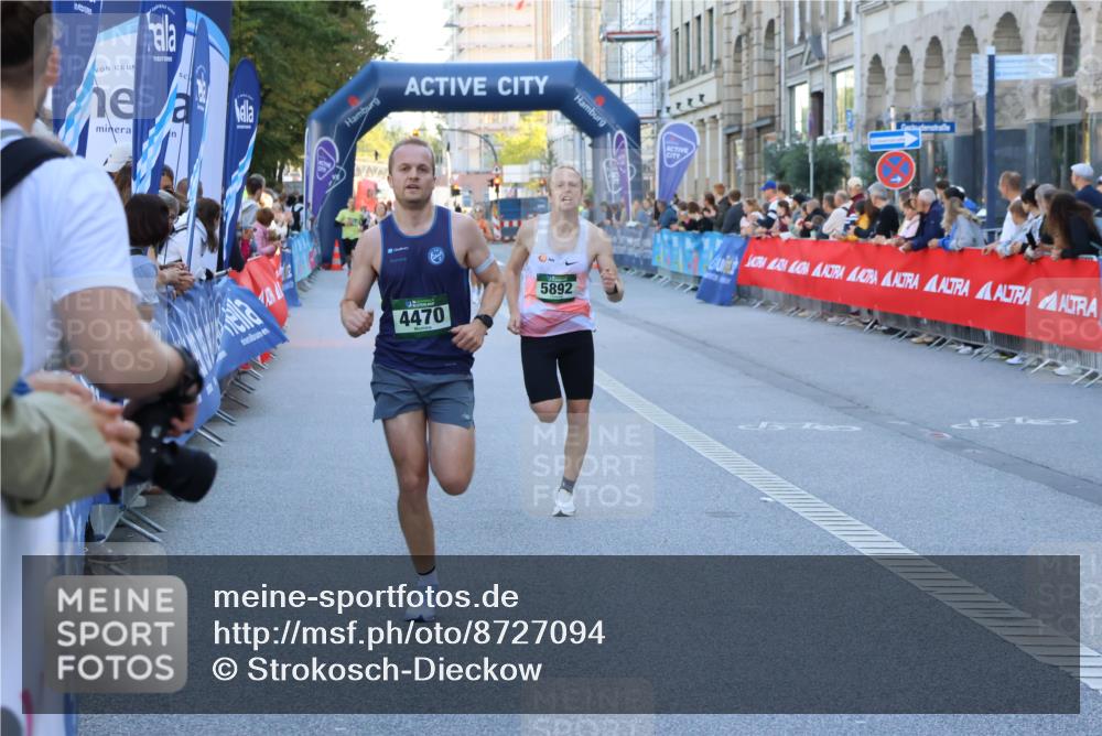 07.09.2025 - BARMER Alsterlauf Strokosch-Dieckow http://msf.ph/oto/8727094 07.09.2025 09:35:11 Ziel 25, 5148, 5203, 5390, 8012 meine-sportfotos.de