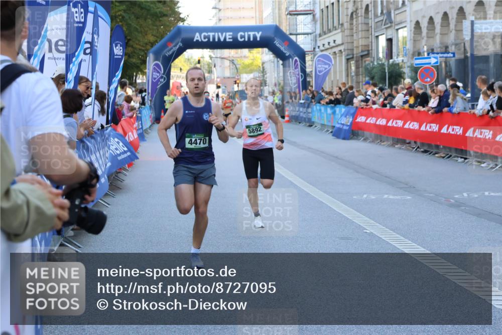 07.09.2025 - BARMER Alsterlauf Strokosch-Dieckow http://msf.ph/oto/8727095 07.09.2025 09:35:10 Ziel 25, 5148, 5203, 5390, 8012 meine-sportfotos.de