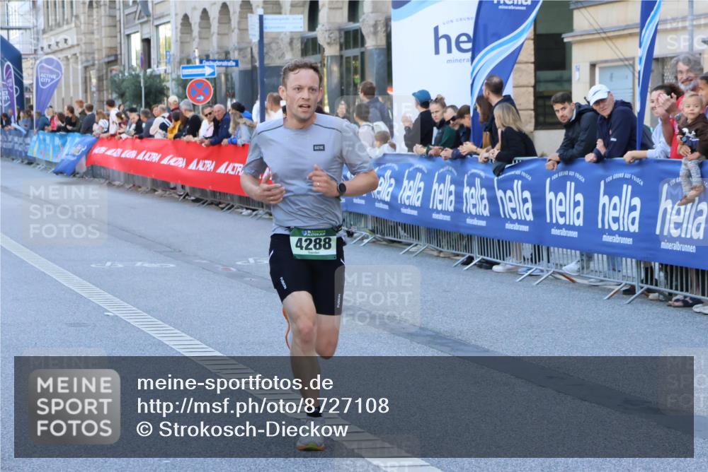 07.09.2025 - BARMER Alsterlauf Strokosch-Dieckow http://msf.ph/oto/8727108 07.09.2025 09:34:50 Ziel 26, 2307, 3514, 4470, 5892, 8081, 8204 meine-sportfotos.de