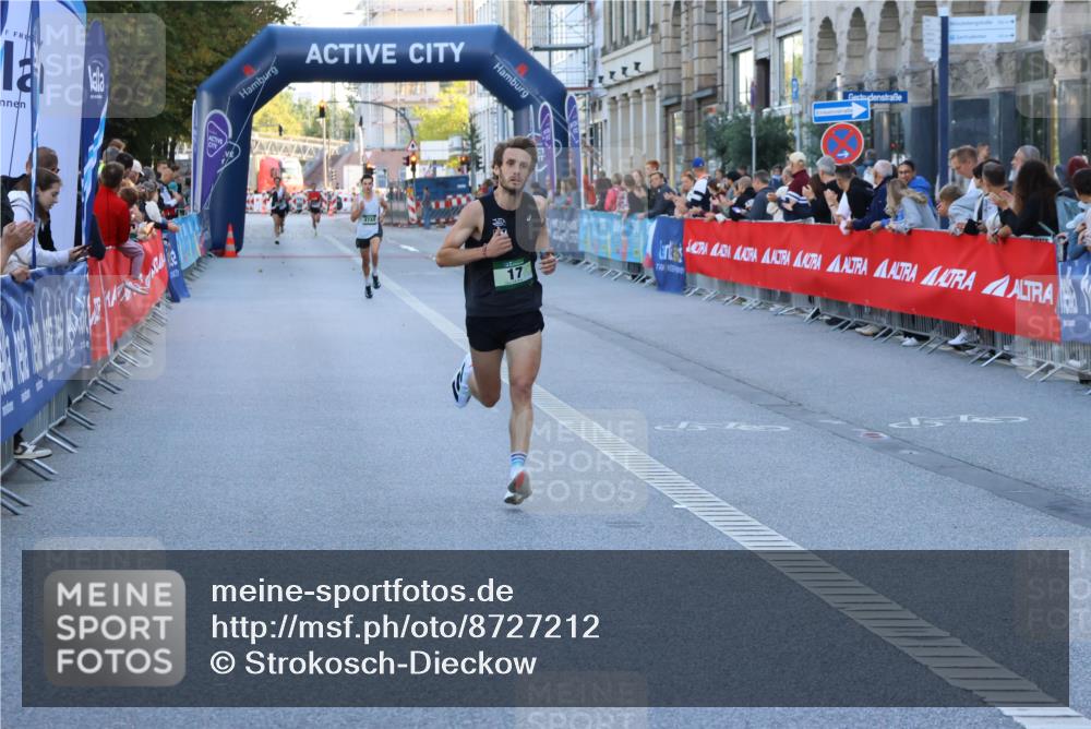 07.09.2025 - BARMER Alsterlauf Strokosch-Dieckow http://msf.ph/oto/8727212 07.09.2025 09:32:11 Ziel 21, 4118, 8354, 8374 meine-sportfotos.de