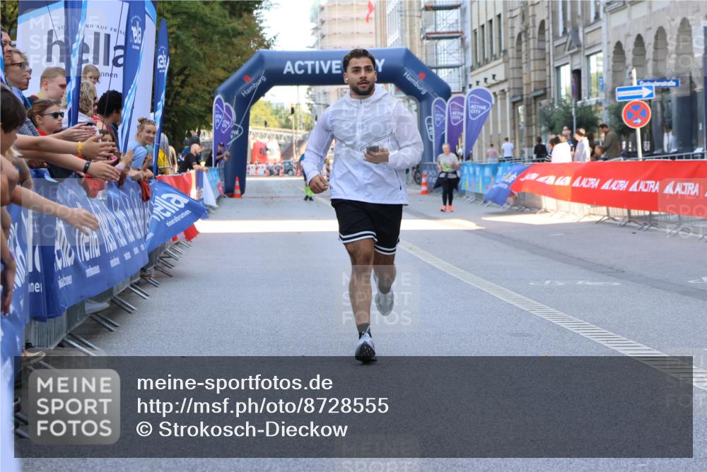 07.09.2025 - BARMER Alsterlauf Strokosch-Dieckow http://msf.ph/oto/8728555 07.09.2025 10:35:10 Ziel 4069, 5841 meine-sportfotos.de