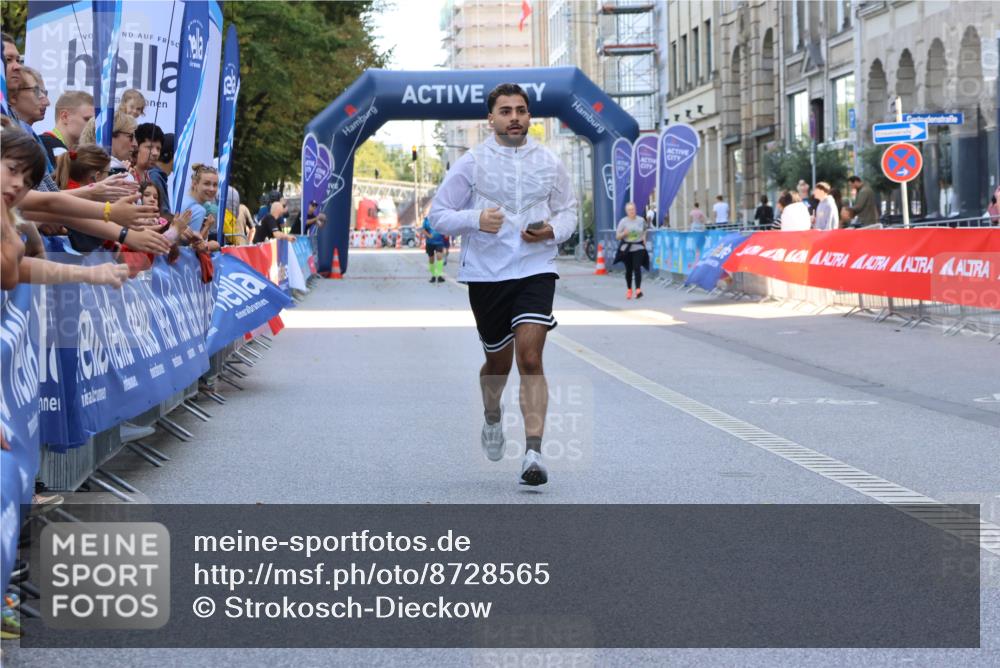 07.09.2025 - BARMER Alsterlauf Strokosch-Dieckow http://msf.ph/oto/8728565 07.09.2025 10:35:10 Ziel 4069, 5841 meine-sportfotos.de