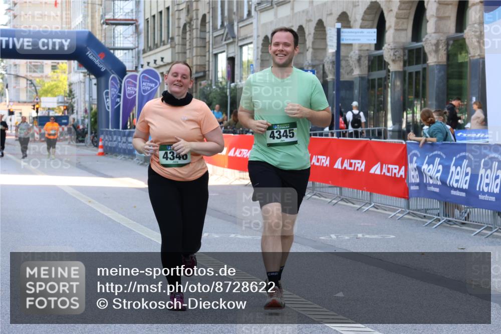 07.09.2025 - BARMER Alsterlauf Strokosch-Dieckow http://msf.ph/oto/8728622 07.09.2025 10:33:52 Ziel 2526 meine-sportfotos.de