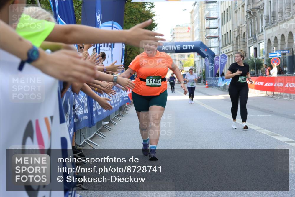 07.09.2025 - BARMER Alsterlauf Strokosch-Dieckow http://msf.ph/oto/8728741 07.09.2025 10:32:28 Ziel 3105 meine-sportfotos.de