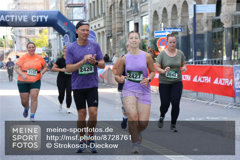 07.09.2025 - BARMER Alsterlauf Strokosch-Dieckow http://msf.ph/oto/8728761 07.09.2025 10:32:22 Ziel 3105 meine-sportfotos.de