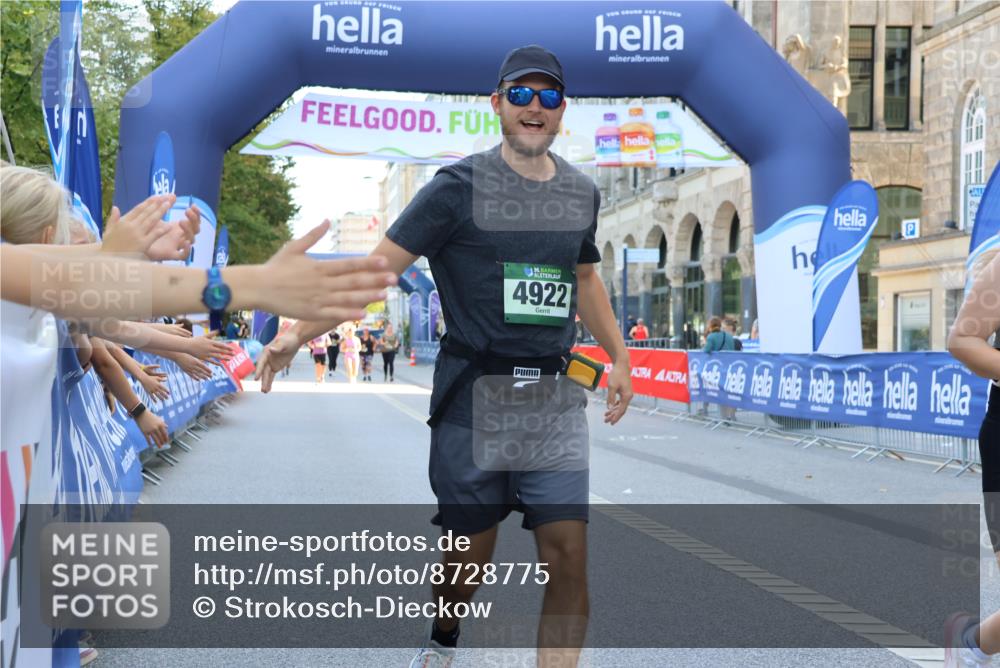 07.09.2025 - BARMER Alsterlauf Strokosch-Dieckow http://msf.ph/oto/8728775 07.09.2025 10:32:05 Ziel 3307, 4222 meine-sportfotos.de