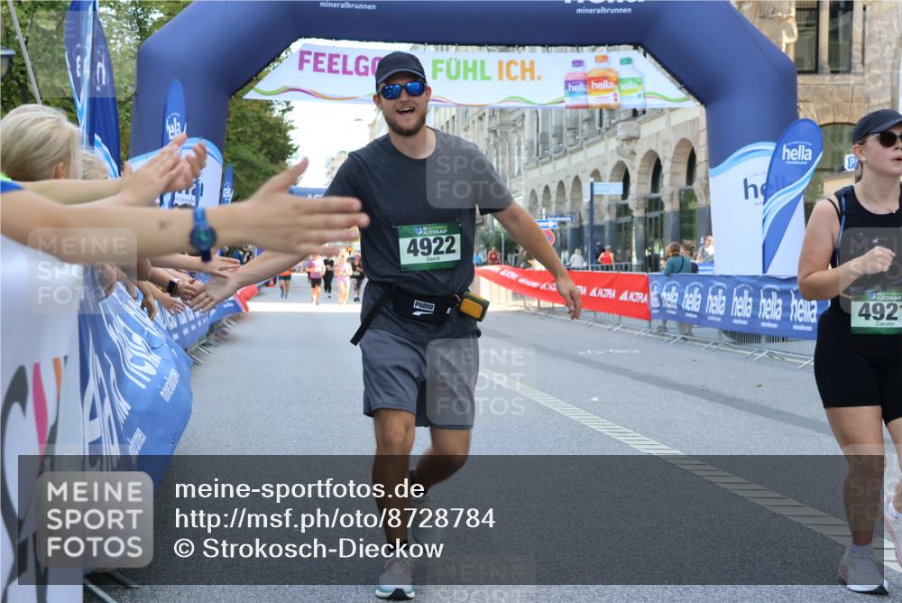 07.09.2025 - BARMER Alsterlauf Strokosch-Dieckow http://msf.ph/oto/8728784 07.09.2025 10:32:04 Ziel 3307, 4222 meine-sportfotos.de