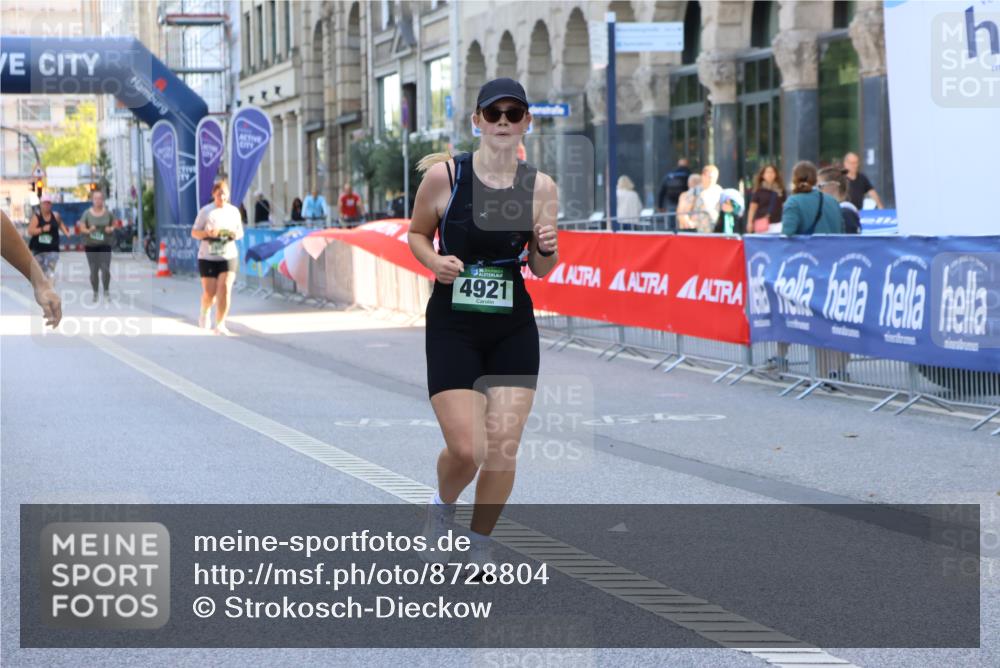 07.09.2025 - BARMER Alsterlauf Strokosch-Dieckow http://msf.ph/oto/8728804 07.09.2025 10:32:02 Ziel 3307, 4222 meine-sportfotos.de