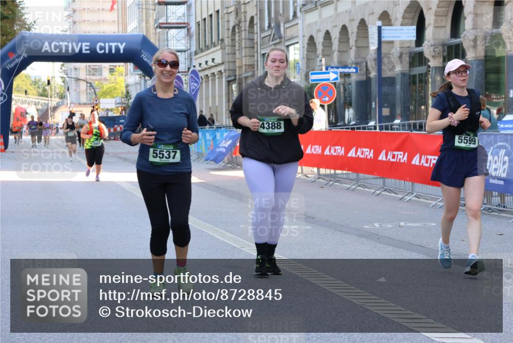07.09.2025 - BARMER Alsterlauf Strokosch-Dieckow http://msf.ph/oto/8728845 07.09.2025 10:31:36 Ziel 1145, 2420, 2427, 2635, 2807, 3686 meine-sportfotos.de