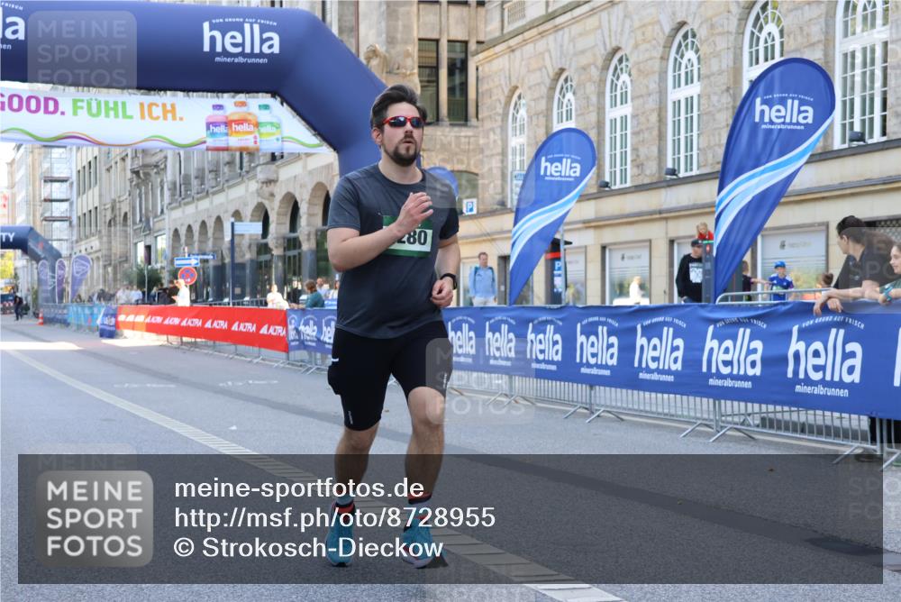07.09.2025 - BARMER Alsterlauf Strokosch-Dieckow http://msf.ph/oto/8728955 07.09.2025 10:30:35 Ziel 3324, 3451, 6239 meine-sportfotos.de